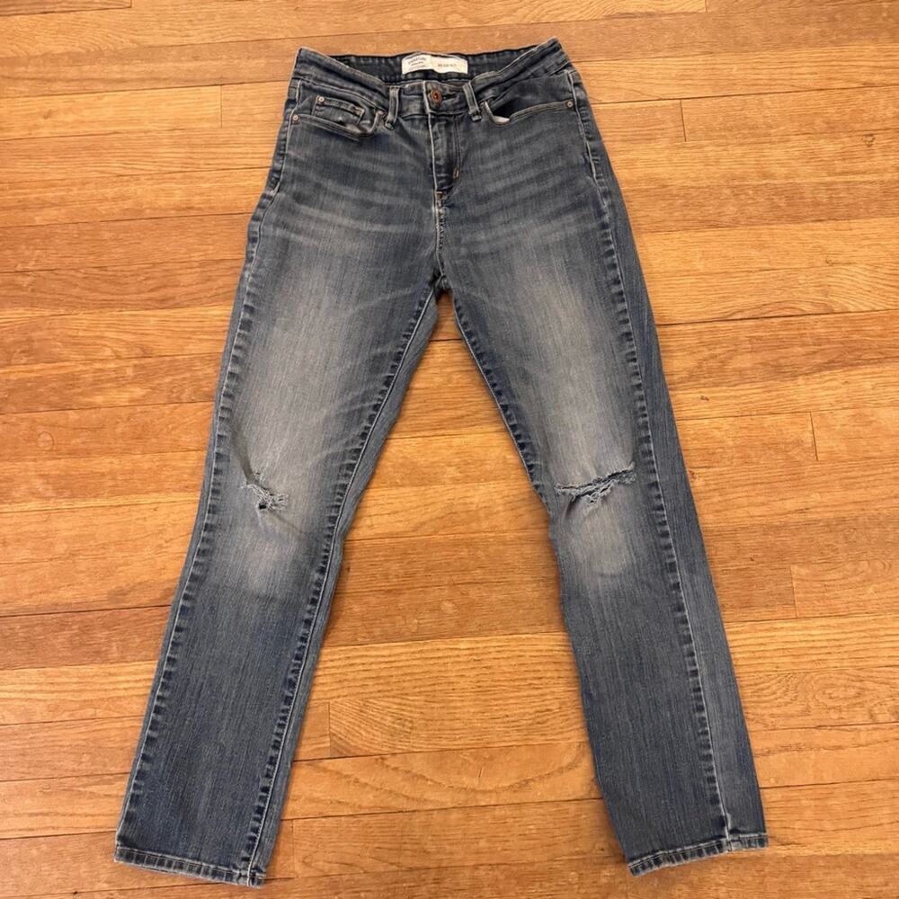 Levi's Men's Mid Rise Slim distressed medium wash jeans pants size 28 x 28
 b76